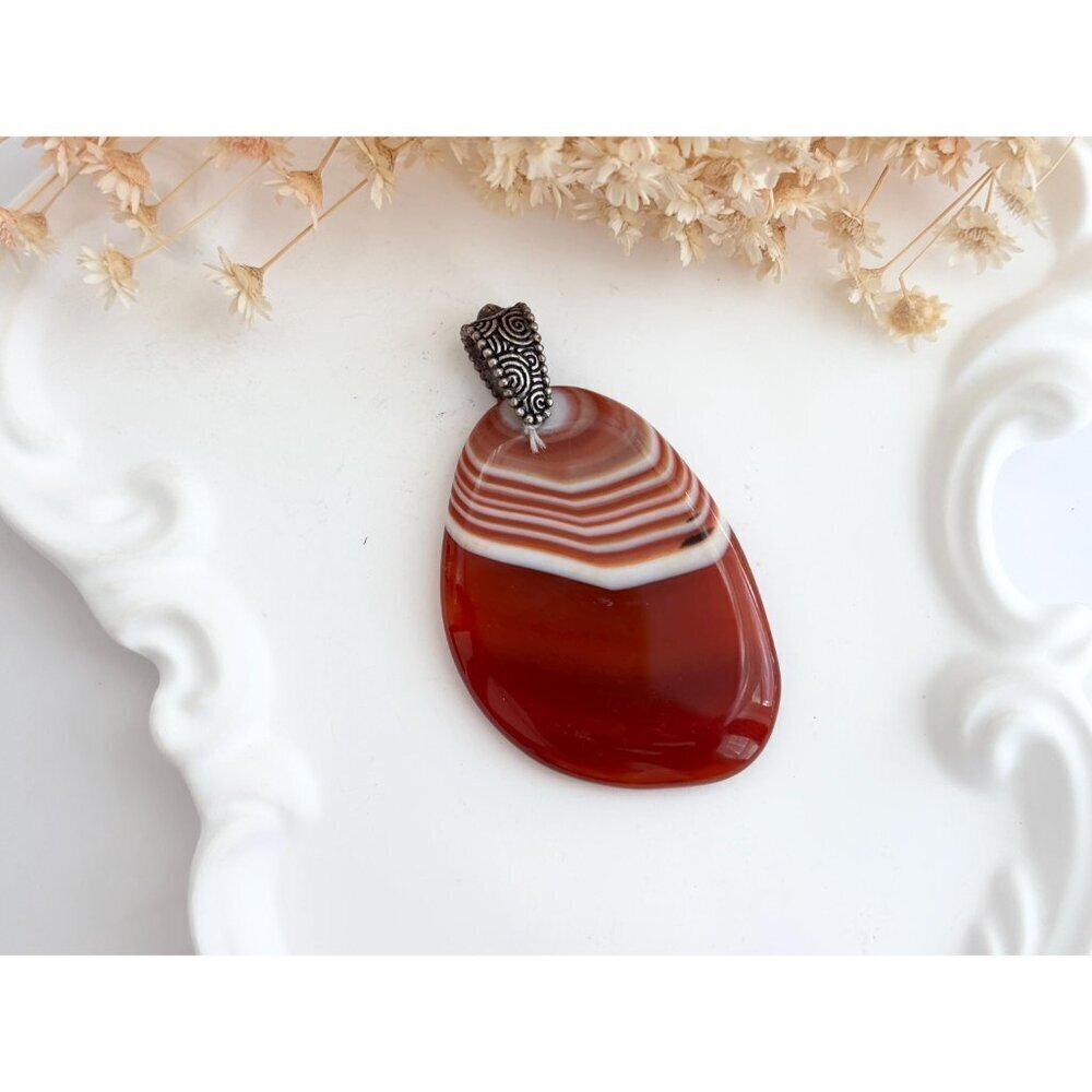 Golden Banded Agate Crystal Oval Shaped Large Silver Toned Vintage Pendant - Picture 3 of 12